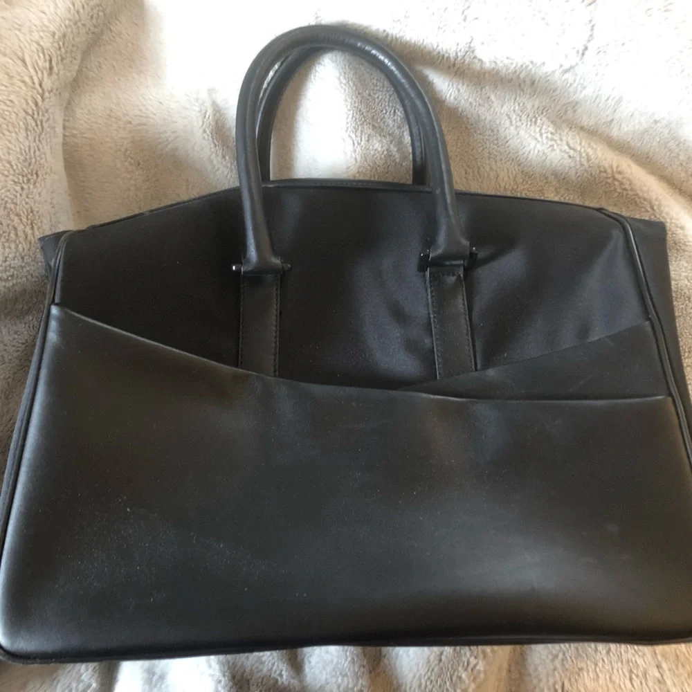 Vera Wang for Hartmann leather nylon hard rimmed carry bag overnight bag